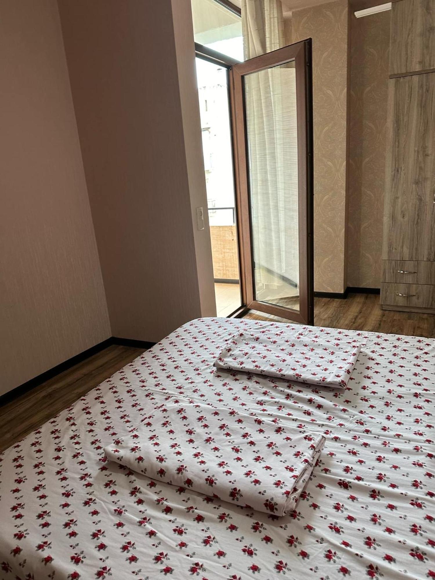 House In Varketili 第比利斯 外观 照片